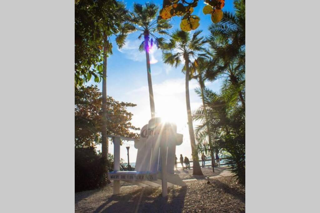 Bay View, Studio206, Beach Steps Away! Pool+Wifi รัสกิน ภายนอก รูปภาพ