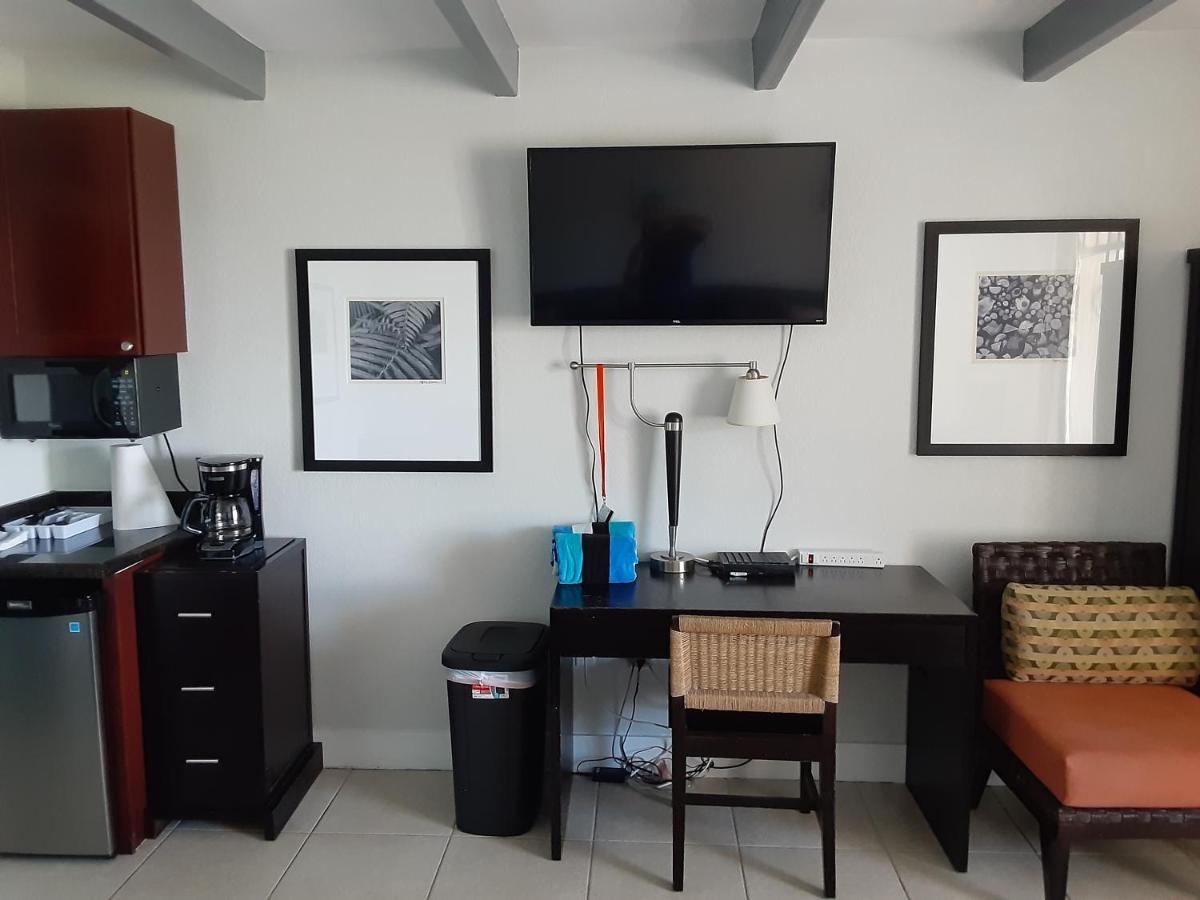 Bay View, Studio206, Beach Steps Away! Pool+Wifi รัสกิน ภายนอก รูปภาพ